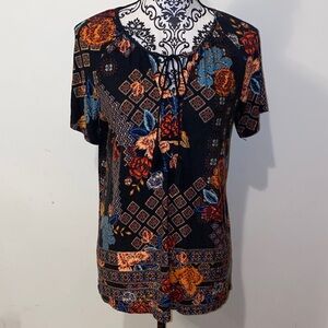 5/$25 Chic Women's Patterned Short Sleeve Blouse Size Medium